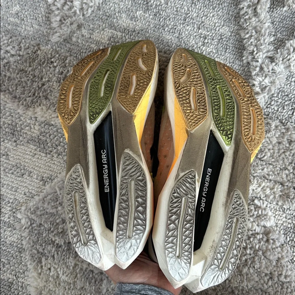 New Balance SC Elite v4 running shoes - Picture 3 of 4